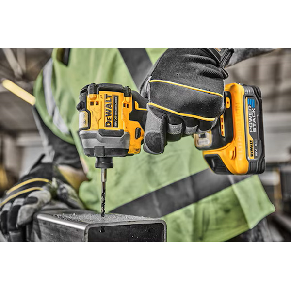 Ensemble 2 machines Dewalt 18V 5Ah perceuse-visseuse DCD805 visseuse à chocs DCF850 - en coffret avec 2 batteries et chargeur