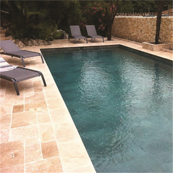 Margelle de piscine en pierre naturelle Travertin Rustic - 61,0 CM x 33,0 CM - ép. 30,00 MM - coloris Light Mix