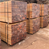 Traverse en bois d'Azobé Classe 5 - Traverse de chemin de fer - 170 x 70 mm - Longueur 2,60 m