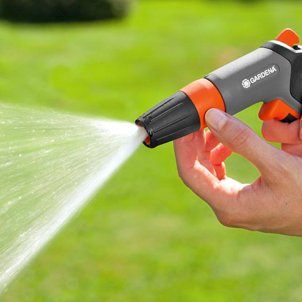Pistolet d'arrosage jet réglable Classic Gardena - Jet droit concentré ou brume - Position On/Off