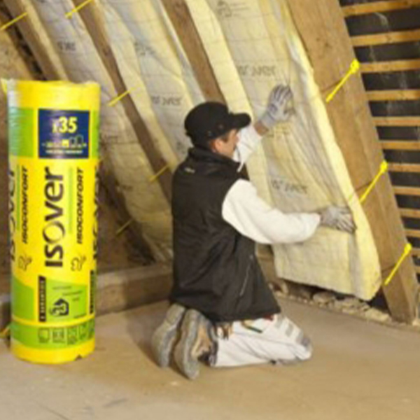 Rouleau laine de verre pour combles aménagés - Isoconfort 35 voile confort - R=0,04 m².K/W - 5,50 M x 1,20 M - ép.100 MM