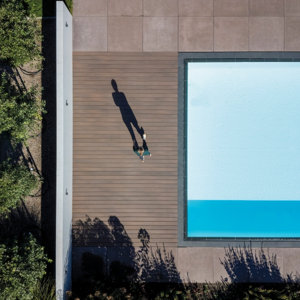 Lame de terrasse en bois composite Atmosphère finition brossée - Silvadec - 138,0 mm x 23,00 mm - Longueur 4,00 m - Brun Rio