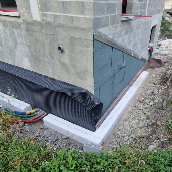 Bloc de drainage sans gravier CLIPCEN pour fondations - Surface de captage 1,20m²