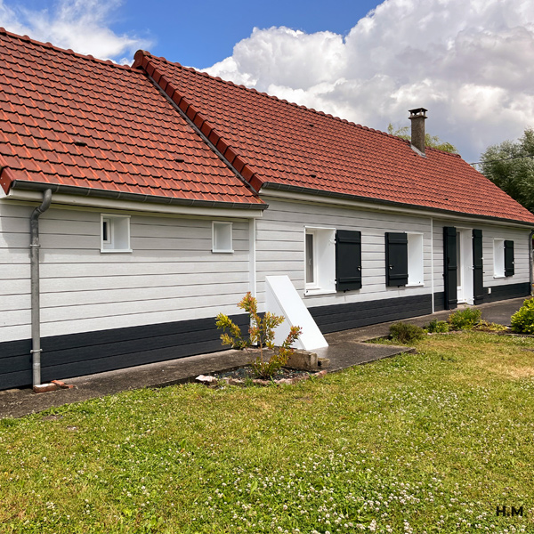 Bardage PVC extérieur imitation bois peint - Isocel Veiné Bois - 166,00 MM x 18,00 MM - Long. 4,00 M - Anthracite