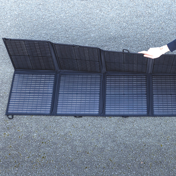 Panneau solaire pliant IZYWATT Orium - capacité 160W - avec adaptateur MC4 sacoche de transport et câble de 2 mètres