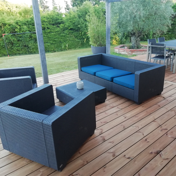 Lame de terrasse bois en Pin du Nord bombée - Liséo - Traité classe 4 marron - 145 MM x 27,00 MM - Longueur 4,20 M