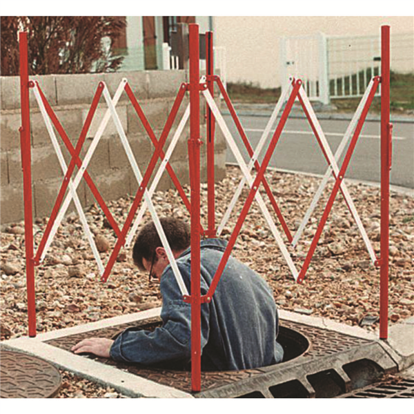 Barrière de regard extensible acier