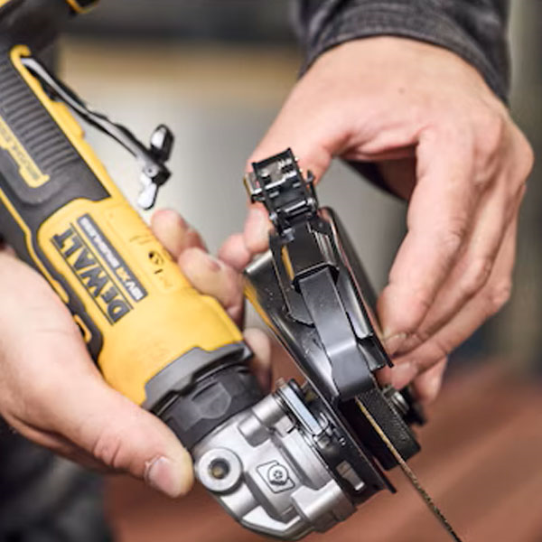 Meuleuse d'angle sans fil 18V 125 mm - DCG404S2T-QW Dewalt - En coffret avec 2 battries 3,5 Ah Powerstack et chargeur