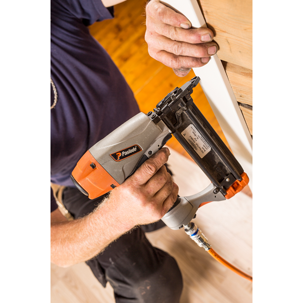 Pack Spit cloueur FN1850.2 + compresseur Proline 160 + tuyau 15 m