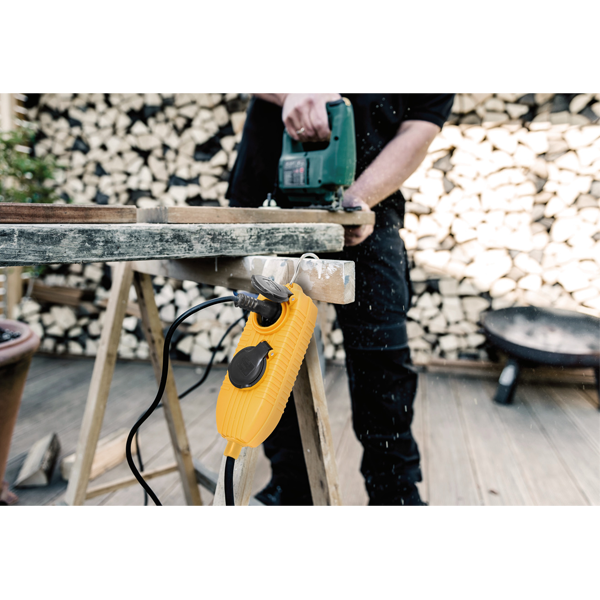 Rallonge électrique Brennestuhl câble de 5,0 M H07RN-F 3G1,5 avec Powerblock 4 prises à clapet IP44