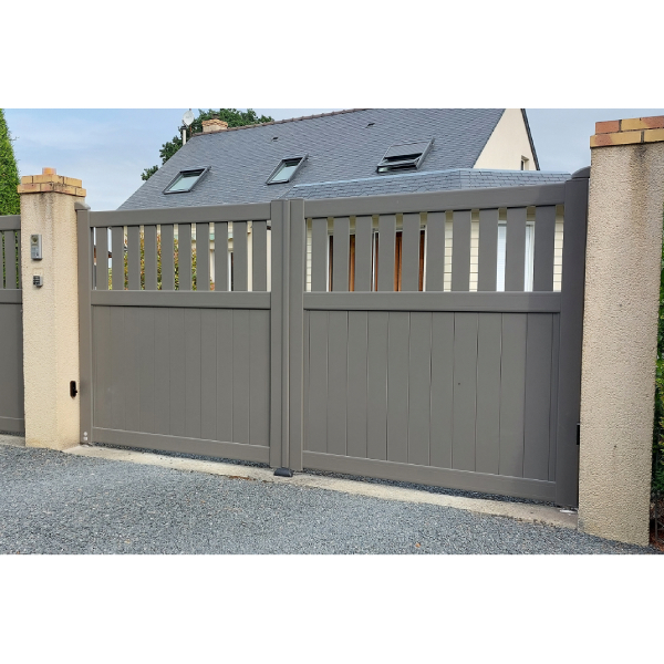 Portail aluminium sur mesure Nunki CT 40 - Battant ou coulissant - Semi-ajouré avec soubassement plein
