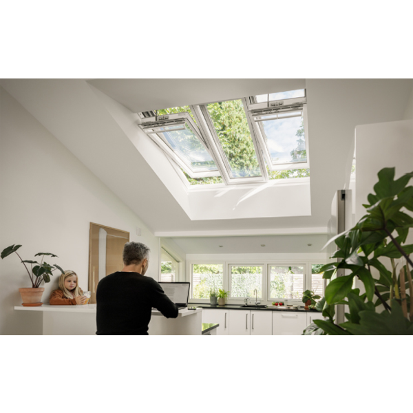 Fenêtre de toit Velux GGLS 3en1 - Rotation motorisée à énergie solaire - Vitrage confort - WhiteFinish - 188,0 CM x 118,0 CM