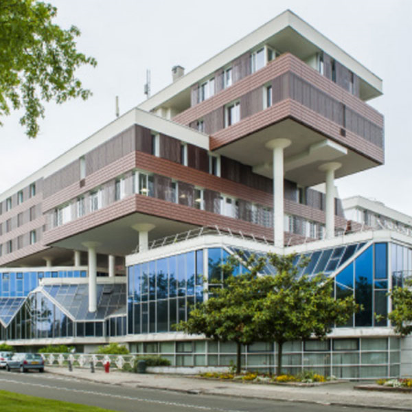 Panneau de parement extérieur Max Exterior NT en HPL - 0070 Noir Carbone - 2800 x 1854 mm - ép. 8 mm