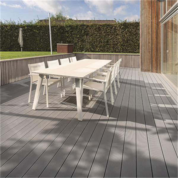 Lame de terrasse composite plein CHARACTER MASSIVE - 509 Gris galet 140 mm L. 4 ml