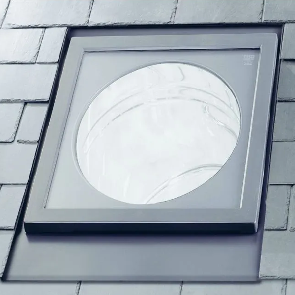 Conduit de lumière pour toiture ardoise en pente Velux Sun Tunnel TLR avec tube alu rigide et raccord intégré