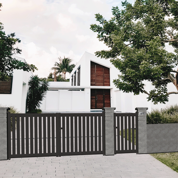 Portail aluminium sur mesure Obéron 80 CT 41 A - Battant ou coulissant - Lames verticales ajourées