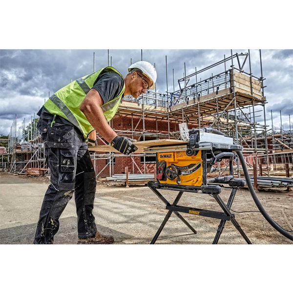 Scie circulaire sur table Dewalt DWE7485RS-QS - lame 210 mm 1850W avec piètement à roulettes