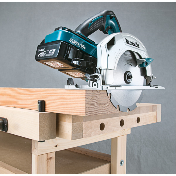 Scie circulaire à batterie Makita DHS710PT4J 36V Ø 190 mm en coffret avec 4 batteries 5.2Ah