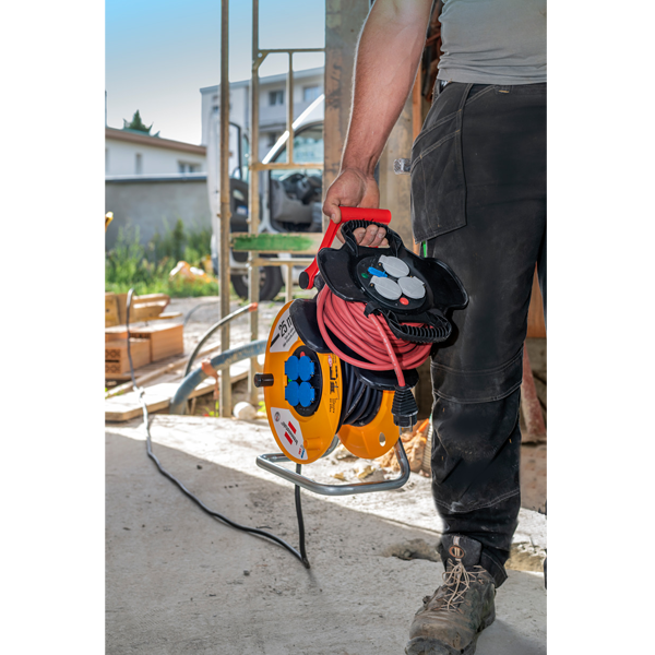 Enrouleur électrique Brennenstuhl Standard Pro - câble de 25,0 M H07RN-F 3G2,5 avec 4 prises IP44