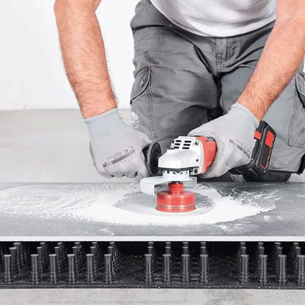 Tapis de découpe pour carreleur avec picots - Up The Tiler - 58 x 58 cm