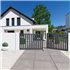 Portail aluminium sur mesure Intiméclo - Inti 20 Dagan - Battant ou coulissant - Aspect au choix avec barreaudage vertical 100 mm