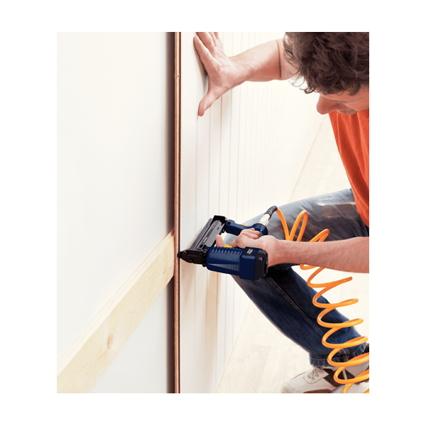 Agrafe étroite n°606 Rapid pour matériau dur - acier galvanisé - longueur 25 mm - boîte de 3600