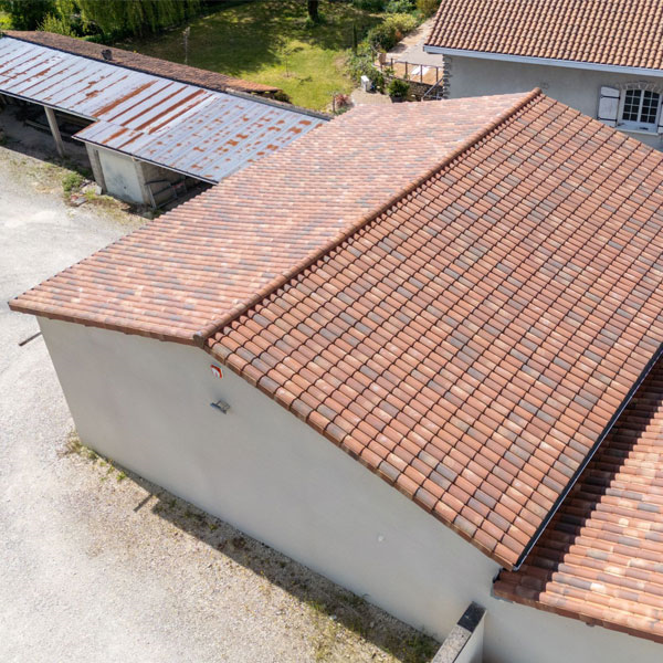 Tuile Canal Horizon Terreal en terre cuite - emboîtement double canal - Reflets Pays d'Oc