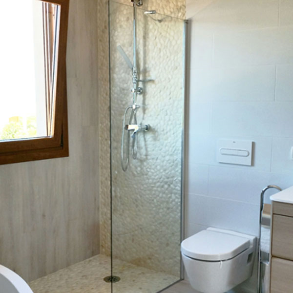 Plaque de galets sciés autobloquants sur filet polyéthylène - 30,0 cm x 30,0 cm - ép. 9,00 mm - mélange blanc