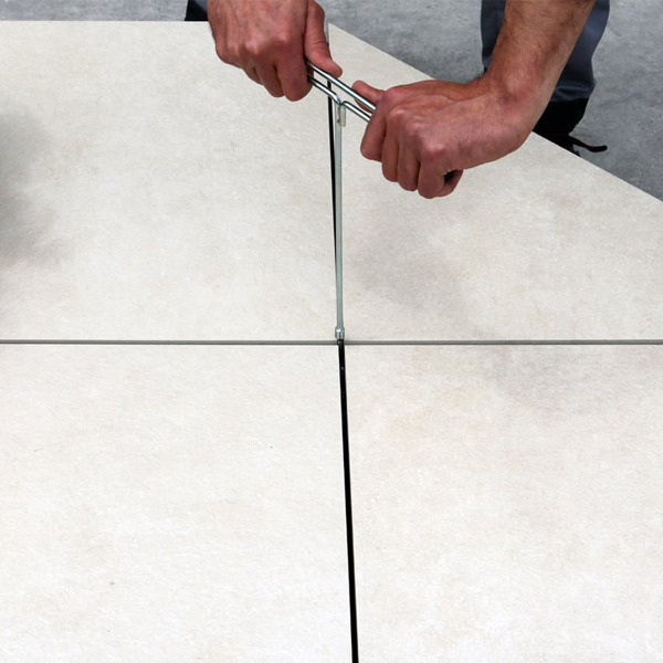 Clé d'ajustement Jouplast pour le réglage de la hauteur des plots Cleman