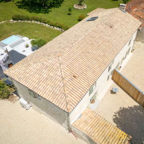 Tuile Canal Horizon Terreal en terre cuite - emboîtement double canal - Reflets Languedoc