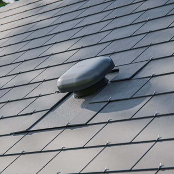 Chapeau de ventilation pour toiture ardoise avec solin moustiquaire et réducteur multi-diamètres - Anthracite