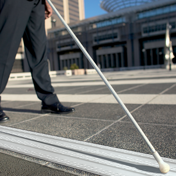 Rail de guidage extérieur blanc Dinaguide Dinac pour personnes aveugles et malvoyantes - 228 MM x 970 MM