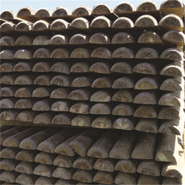 Demi-rondin de bois fraisé en pin - traité classe 4 vert - diamètre 100 mm - longueur 2,00 M