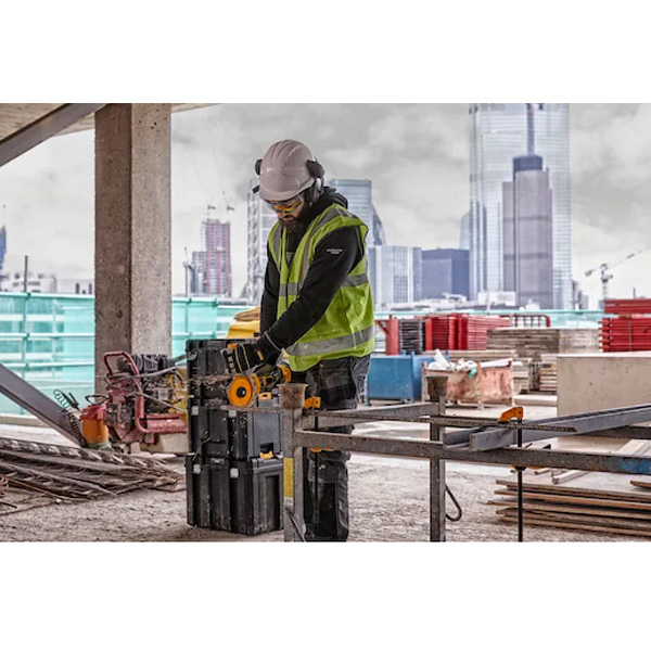 Meuleuse d'angle sans fil Dewalt DCG418NT-XJ 54V XR Flexvolt 125 mm - en coffret sans batterie ni chargeur