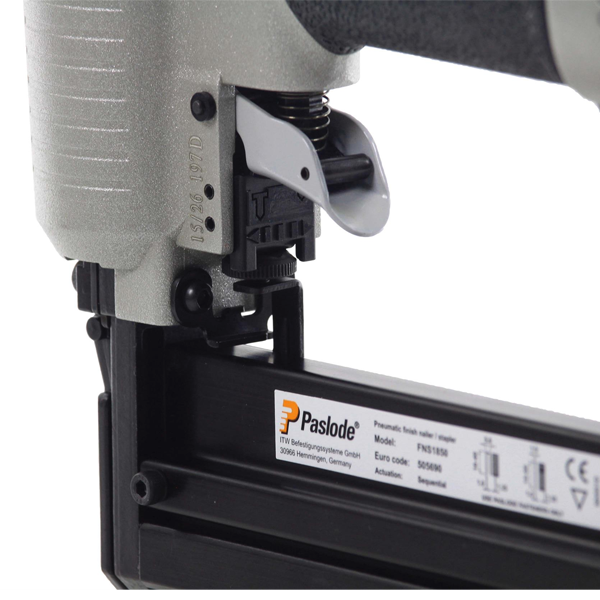 Cloueur agrafeuse pneumatique Paslode FNS1850 jauge de 18 avec mallette