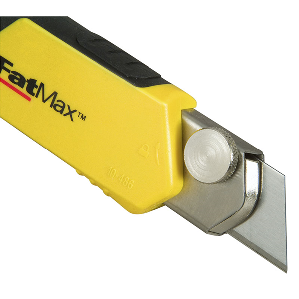 Cutter Fatmax Stanley avec casse-lames intégré et 6 lames fournies 18 mm