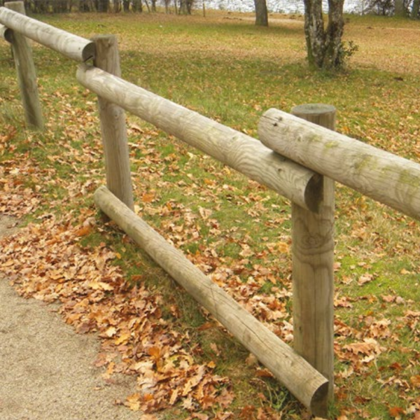 Demi-rondin de bois fraisé en pin - traité classe 4 vert - diamètre 120 mm - longueur 3,00 M