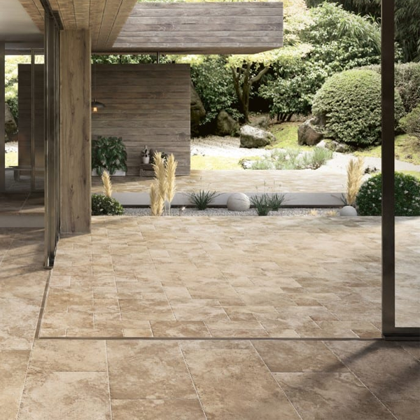 Carrelage extérieur en grès cérame émaillé effet pierre travertin Aurum Grip - 50 cm x 25 cm - ép. 10 mm - Artis