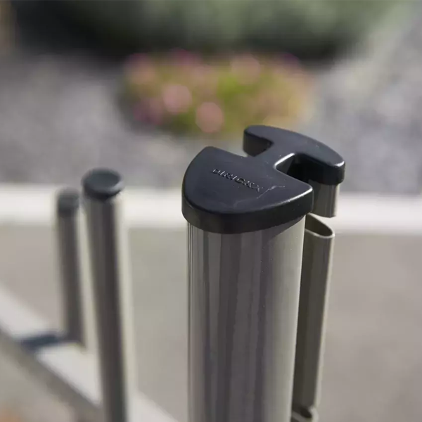 Poteau avec platine soudée Dirickx Axor pour clôture en panneau - hauteur 1.05 M - Gris anthracite RAL 7016