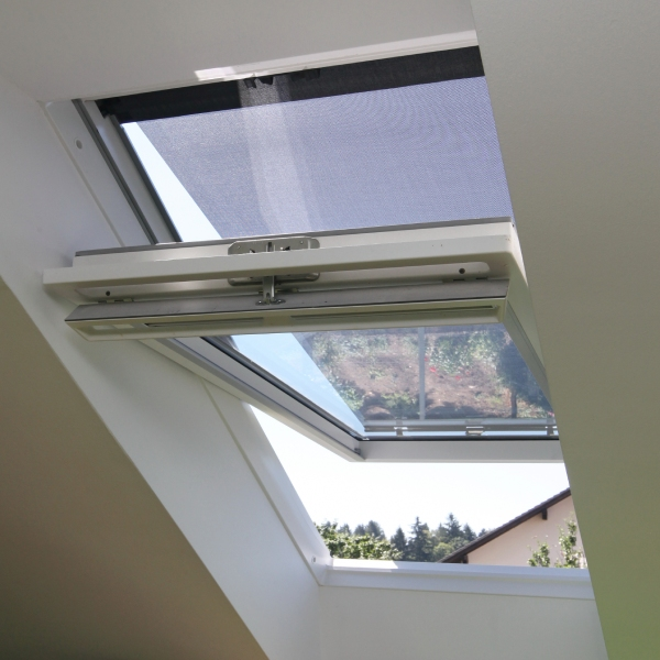 Store extérieur pare-soleil Velux MHL pour fenêtre de toit - Gris foncé RAL 5060 - Largeur 94,0 cm