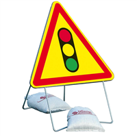 Panneau d'avertissement et signalisation triangulaire - Feux tricolores - AK17 Taliaplast classe T1