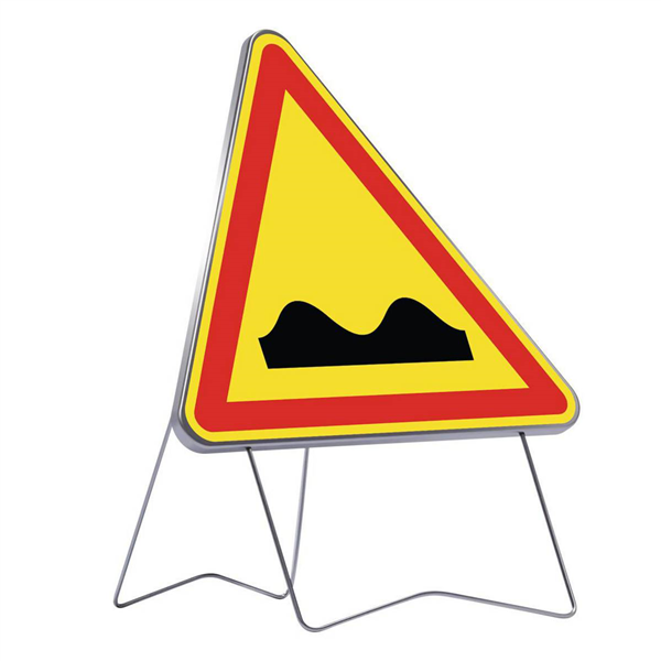 AK2 700 T1 dos d'âne