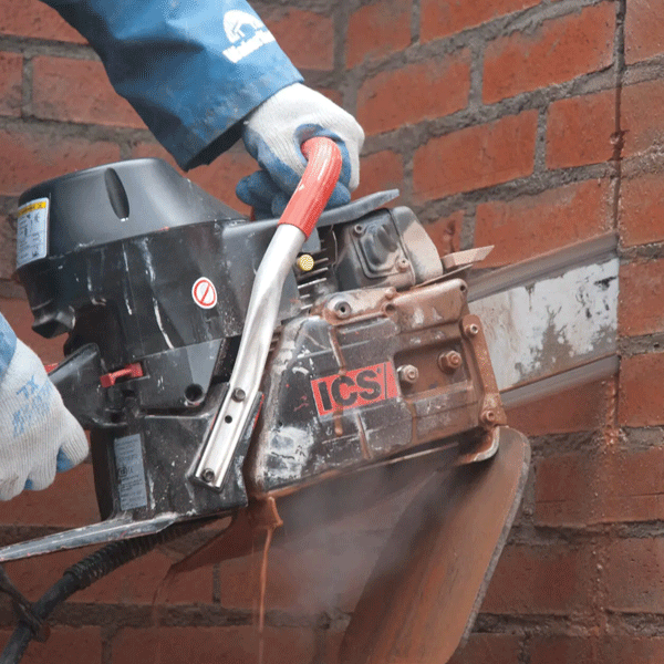 Tronçonneuse thermique à chaîne diamantée 80cm³ pour béton armé pierre et maçonnerie - ATDV 680-ES - profondeur de coupe 35 cm
