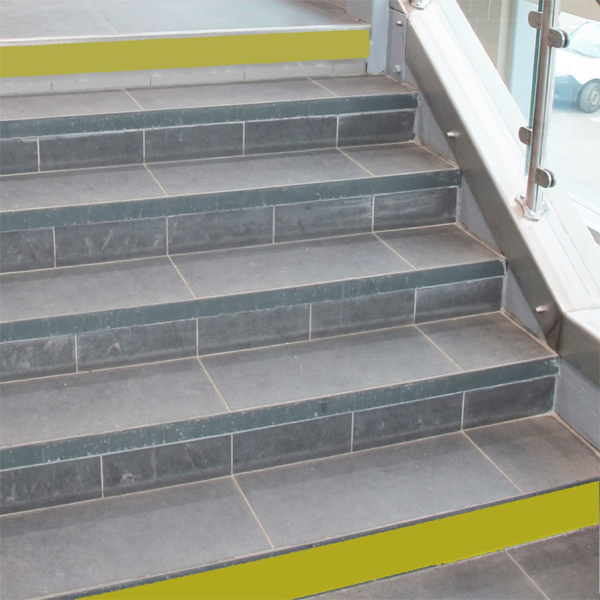 Bande de signalisation adhésive pour contremarche - Dinac CMA -  -  x