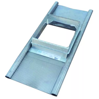 Abergement de boisseau de cheminée avec bavette en plomb plissé d'épaisseur 1 mm - 30 x 30 cm