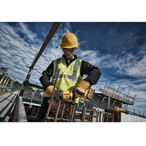 Meuleuse d'angle sans fil Dewalt DCG418NT-XJ 54V XR Flexvolt 125 mm - en coffret sans batterie ni chargeur