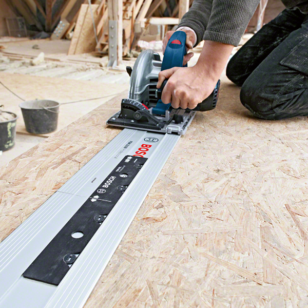 Scie circulaire filaire 235 mm Bosch GKS 85 G - 2200W - en coffret L-Boxx avec lame bois 24 dents