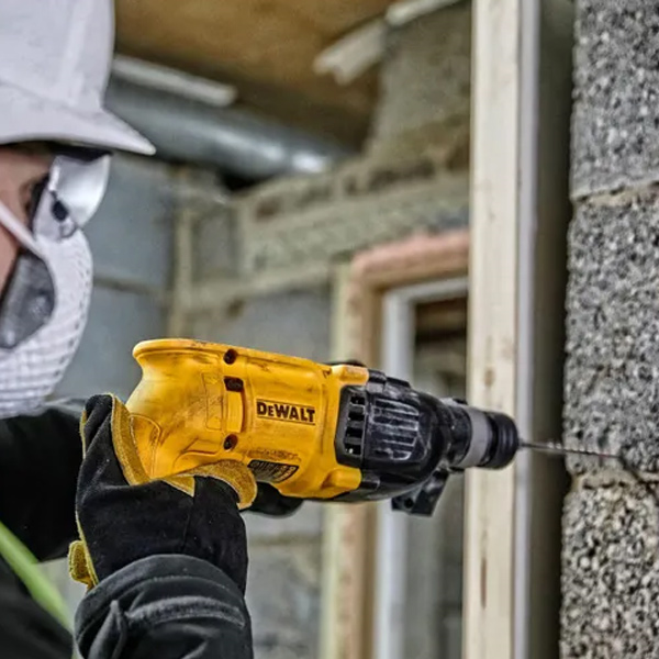 Perforateur burineur filaire SDS+ Dewalt D25033K - 710 W - 2 Joules - en coffret Tstak