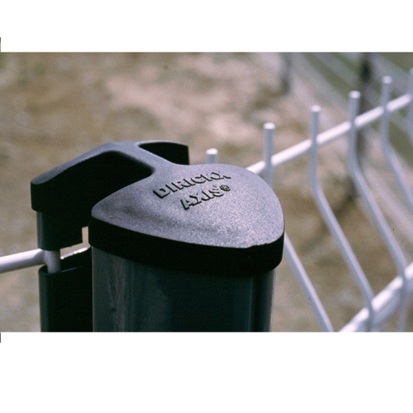 Obturateur en plastique noir pour poteau AXIS® de Dirickx