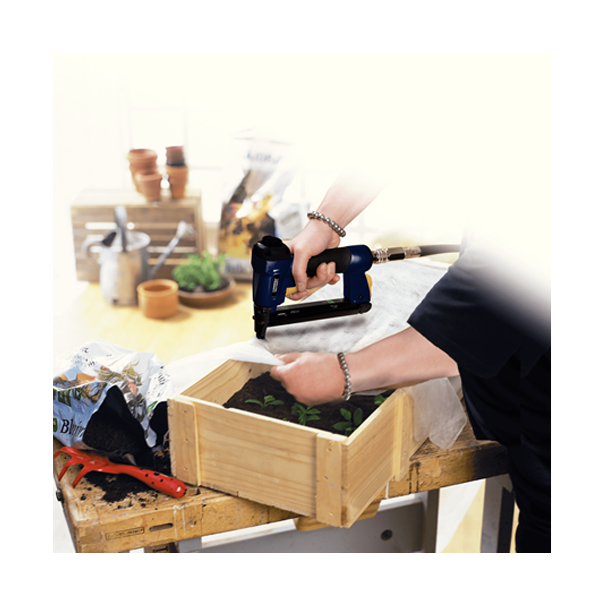 Agrafe en fil plat n°140 Rapid haute performante - acier galvanisé - longueur 8 mm - boîte de 5000